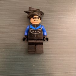RARE Lego Nightwing Minifigure from 7785
