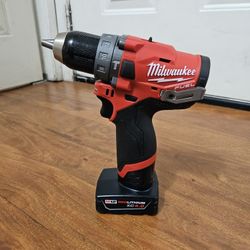 Milwaukee M12 FUEL Hammer Drill & Battery