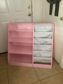 Kids book shelf