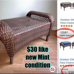 $30 Outdoor/indoor Ottoman in mint condition like new 33” by 19”