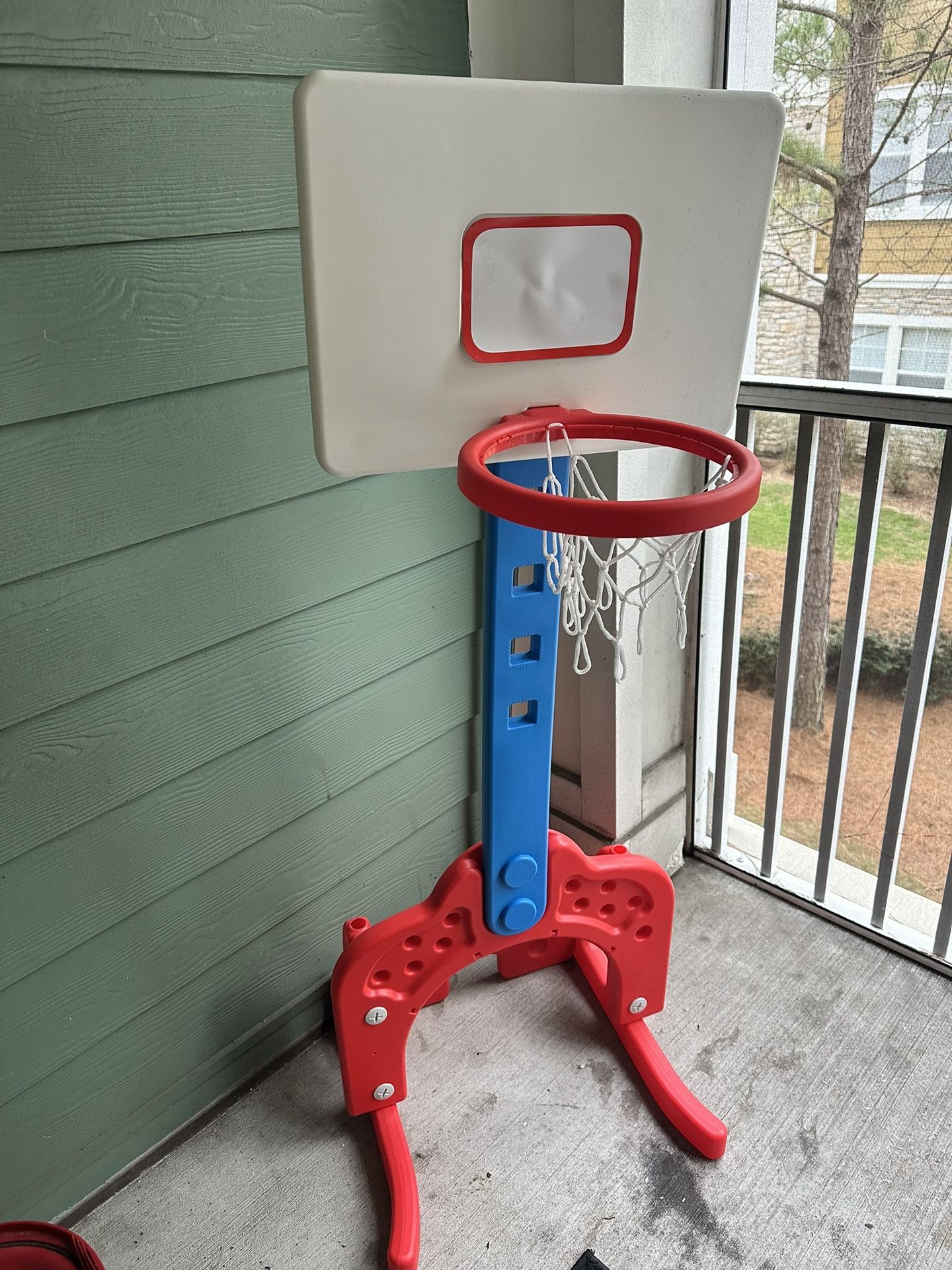 Kid Basketball Hoop