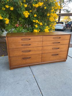 Vintage Mid Century Modern Dresser + Mirror ($10 delivery )