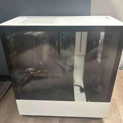 NZXT Prebuilt PC. 1660ti 16 GB Ram 500gb SSD Intel Core I5 