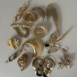 Large Vintage Gold Tone Statement Brooches