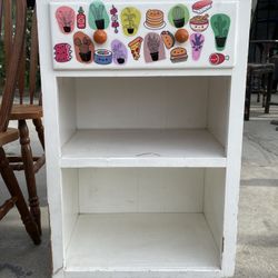 Bookcase End Table With Drawer $10