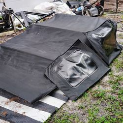 Jeep 2016 4 Door. Soft Top Roof