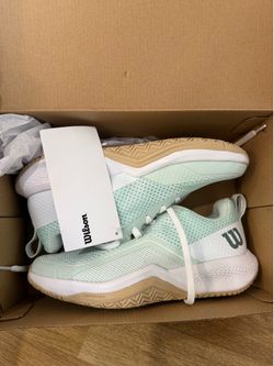 New with tags shoes size USA women’s 7