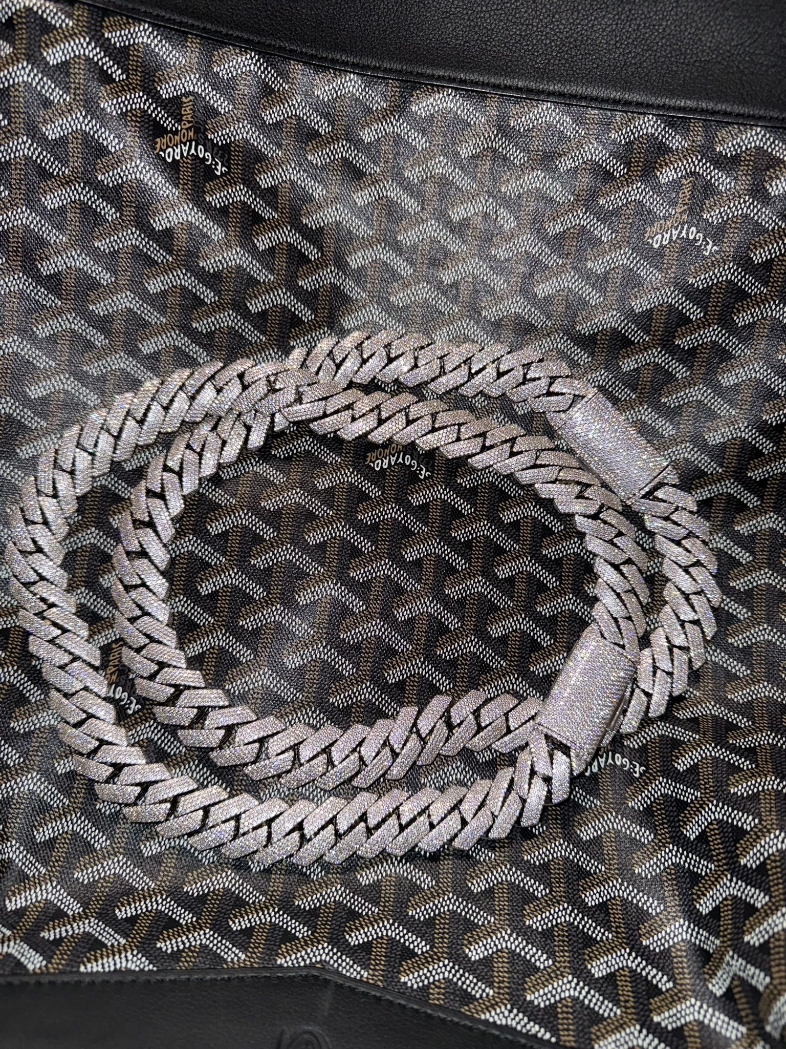 VVS Cuban Links Pass Diamond Tester