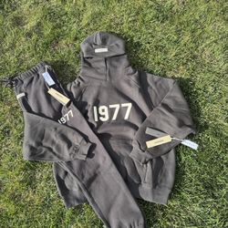 1977 Tracksuit 