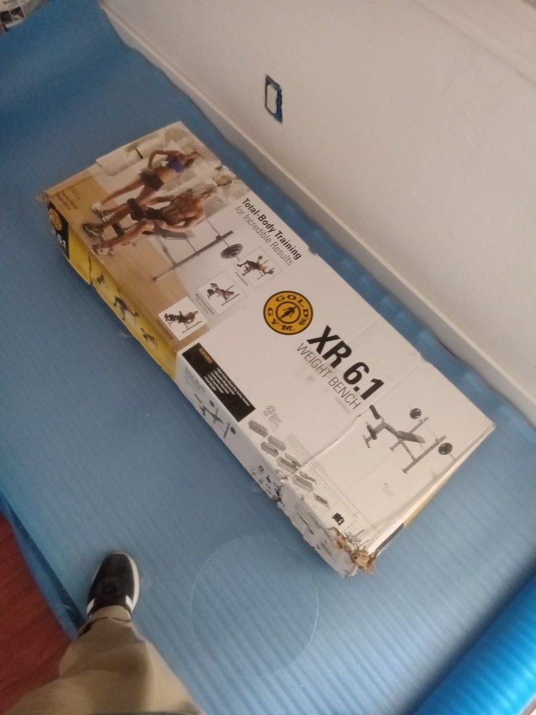 Gold's gym weight bench