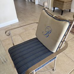 6 chairs with letter B on them