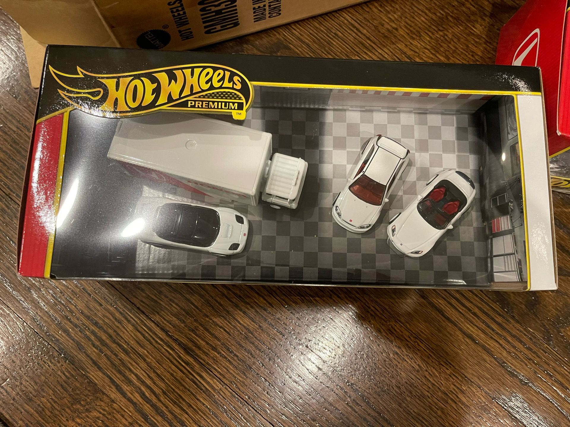 2 Hot Wheels 2025 Premium Collector Diorama – Honda Set (1:64 Scale)