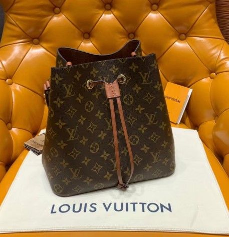 The best choice of bags for holiday gifts