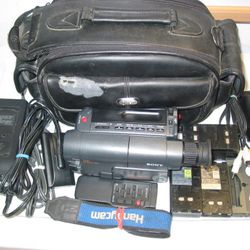 Sony Handycam CCD-TRV112 Video8 Video camcorder 8mm Cassette Playback Tape Player Camera