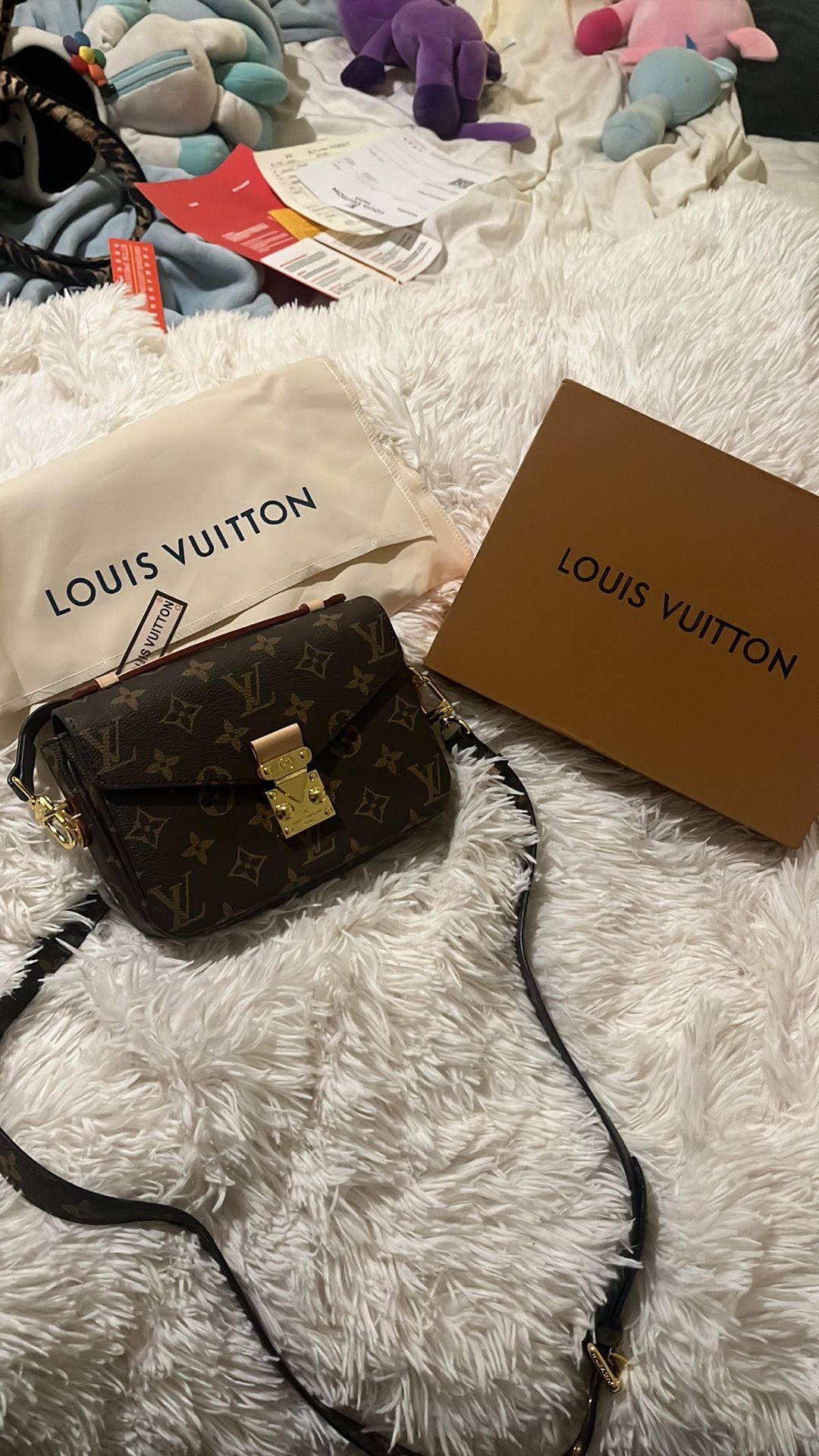 100% Authentic Louis Vuitton Pochette Métis