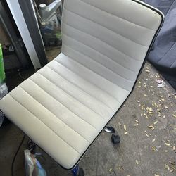 Vanity chair