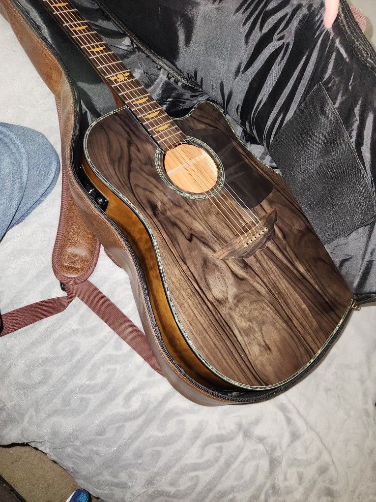 Acoustic Guitar