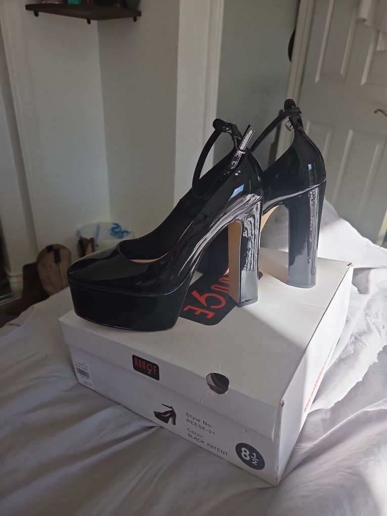 Zapatillas De Tacon Y Plataforma Gruesa Y Alta Nuevas ,la Suela Un Poco Sucia De Cuando Me Los Probé
