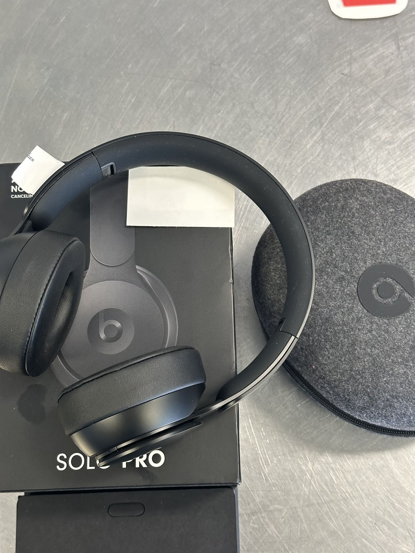 Apple Headphone Beats Solo Pro 