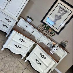 Dresser Set