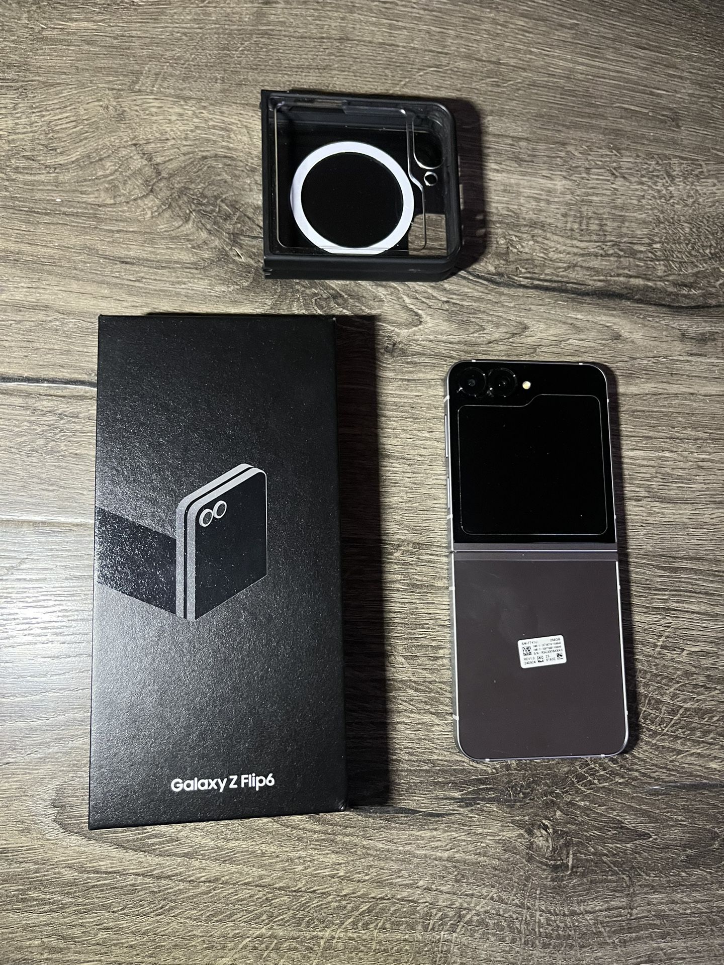 Samsung Galaxy Flip 6 