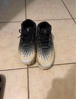 Under Armour Mid-Top Sneakers