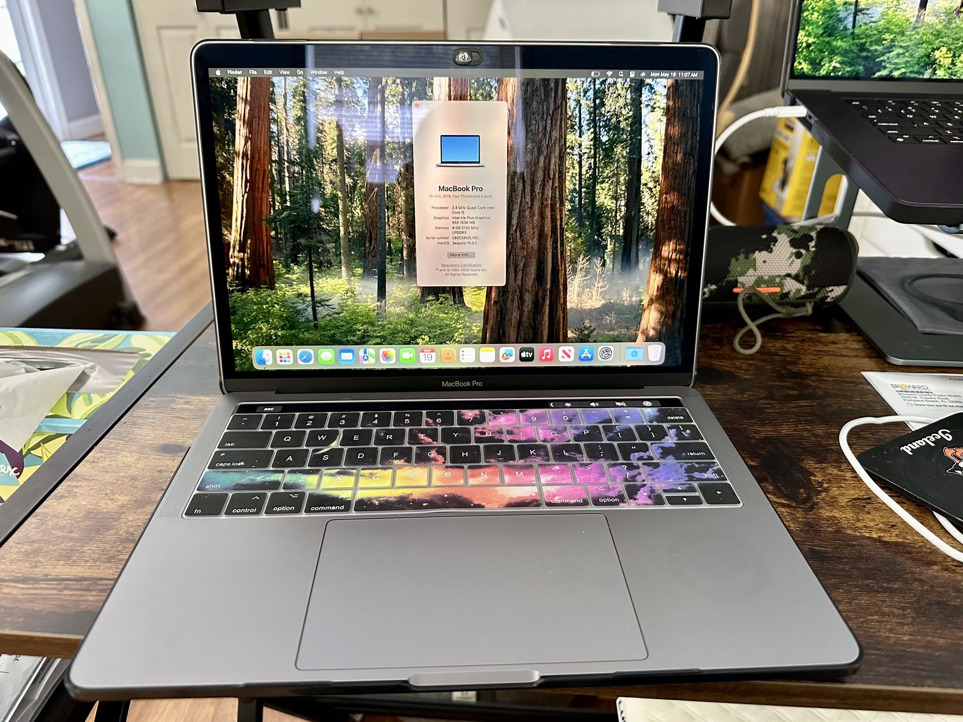 Apple MacBook Pro 13-inch 2019 2.4gz Quad Core intel i5