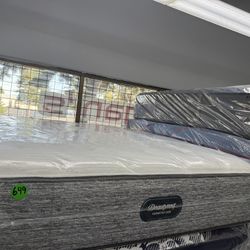 QUEEN SIZE SIMMONS BEAUTYREST HARMONY LUX MATTRESS & BOX SPRING BED SET