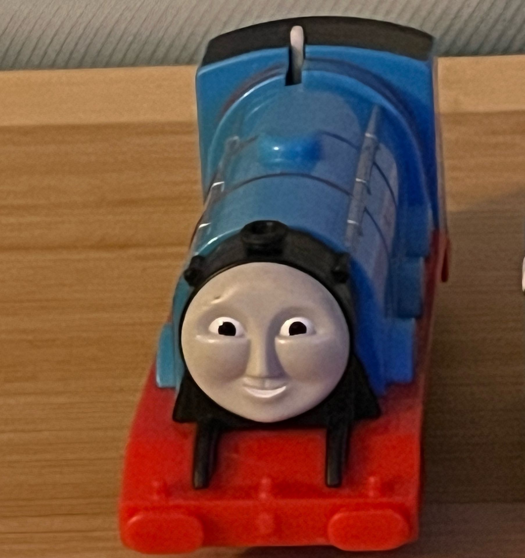 Thomas & Friends Trackmaster Gordon Train Engine 2013 TESTED WORKS