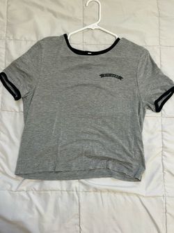 Gray t shirt
