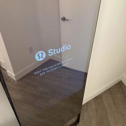 Lululemon Fitness Mirror