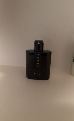 Prada Black Eau De Parfum
