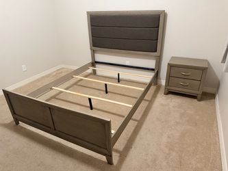 Queen Bedroom Set