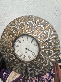 Large Home Decor Wall Clock Untested