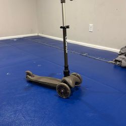 Brown Mini 3 Wheel Scooter for Kids – Lean-to-Steer with LED Light-Up Wheels, Adjustable Handlebar, Wide Anti-Slip Deck, Smooth PU Wheels, Rear Foot B