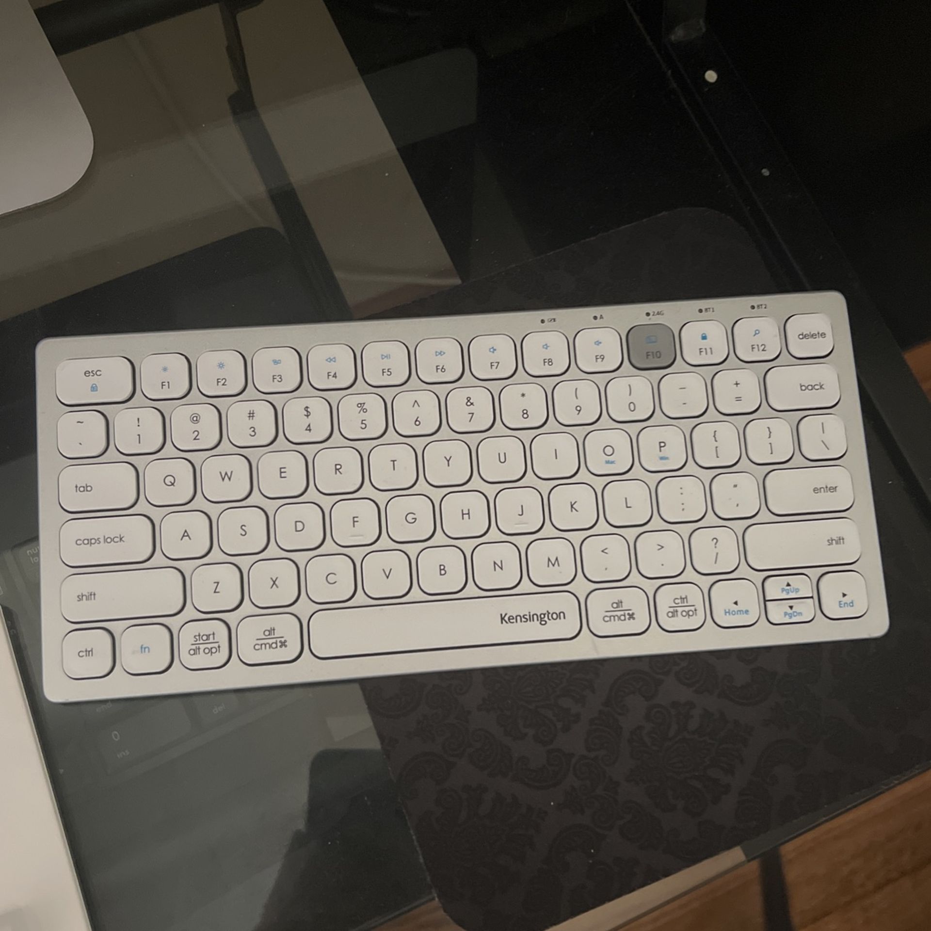 Kensington Dual Wireless Compact Keyboard