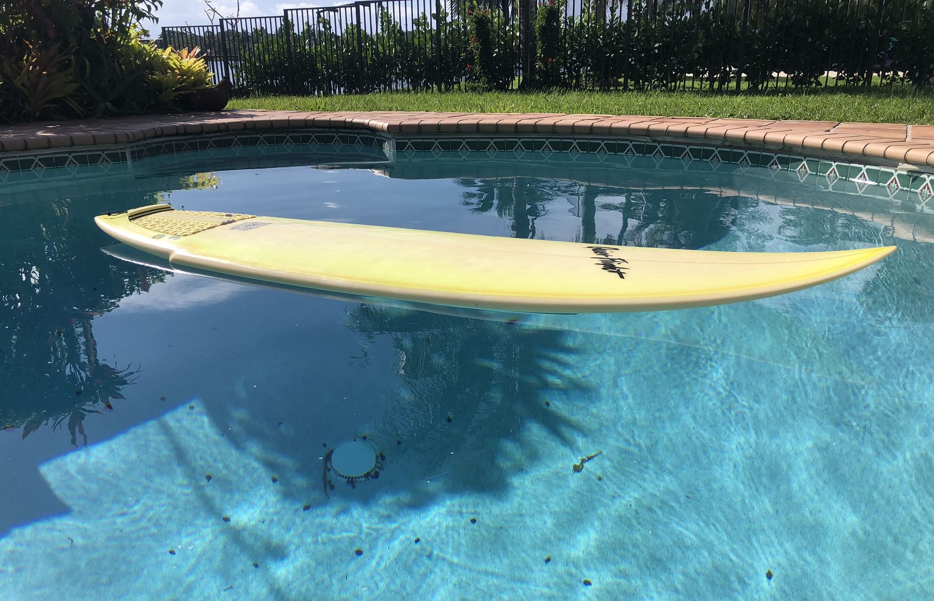 6’-10” Quiet Flight Sting Fish Surfboard