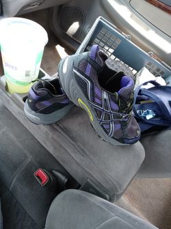 Size 9 Black Grey Purple Asics 
