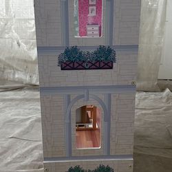 Empty Kid raft Majestic Mansion Wooden Dollhouse For Free