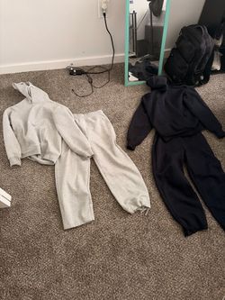 2 Uniqlo sweatsuits