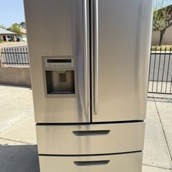 REFRIGERATOR LG 4 DOORS 