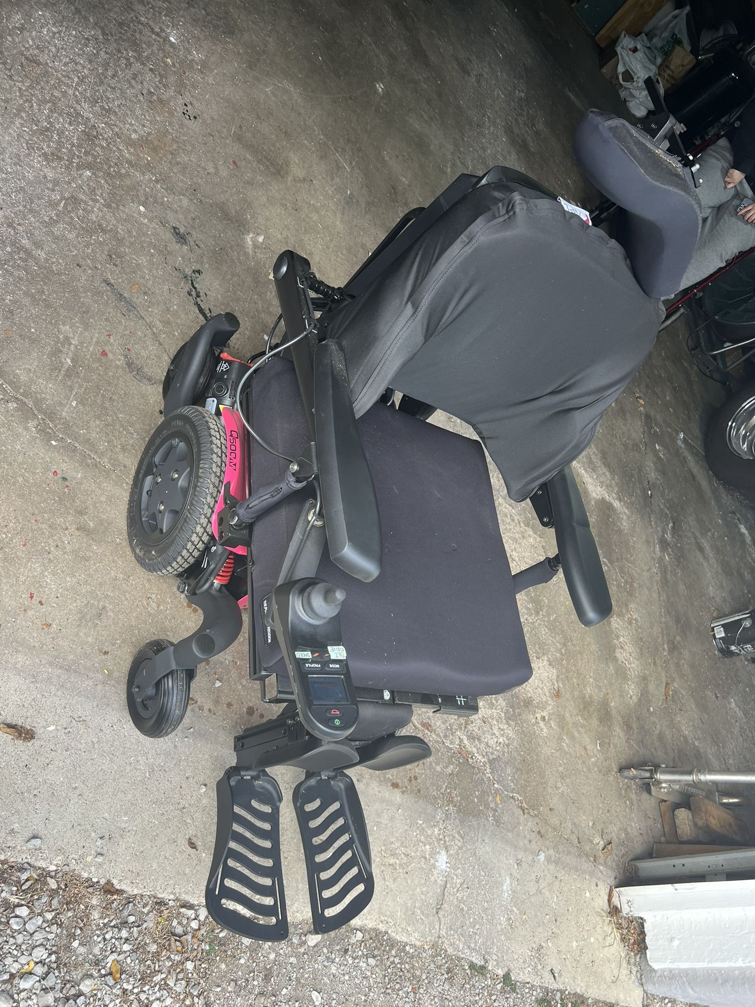 Quickie Q500M Electric Recharging Scooter $2500