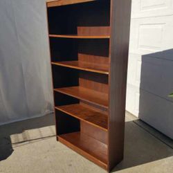 Bookshelf With Adjustable Shelving