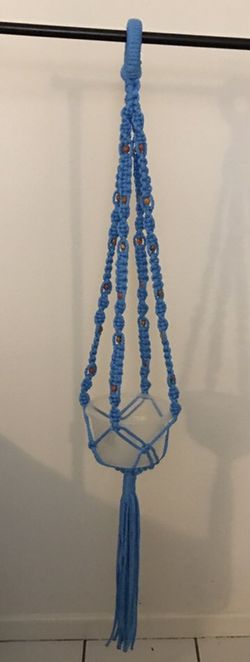 Macramé plant hanger