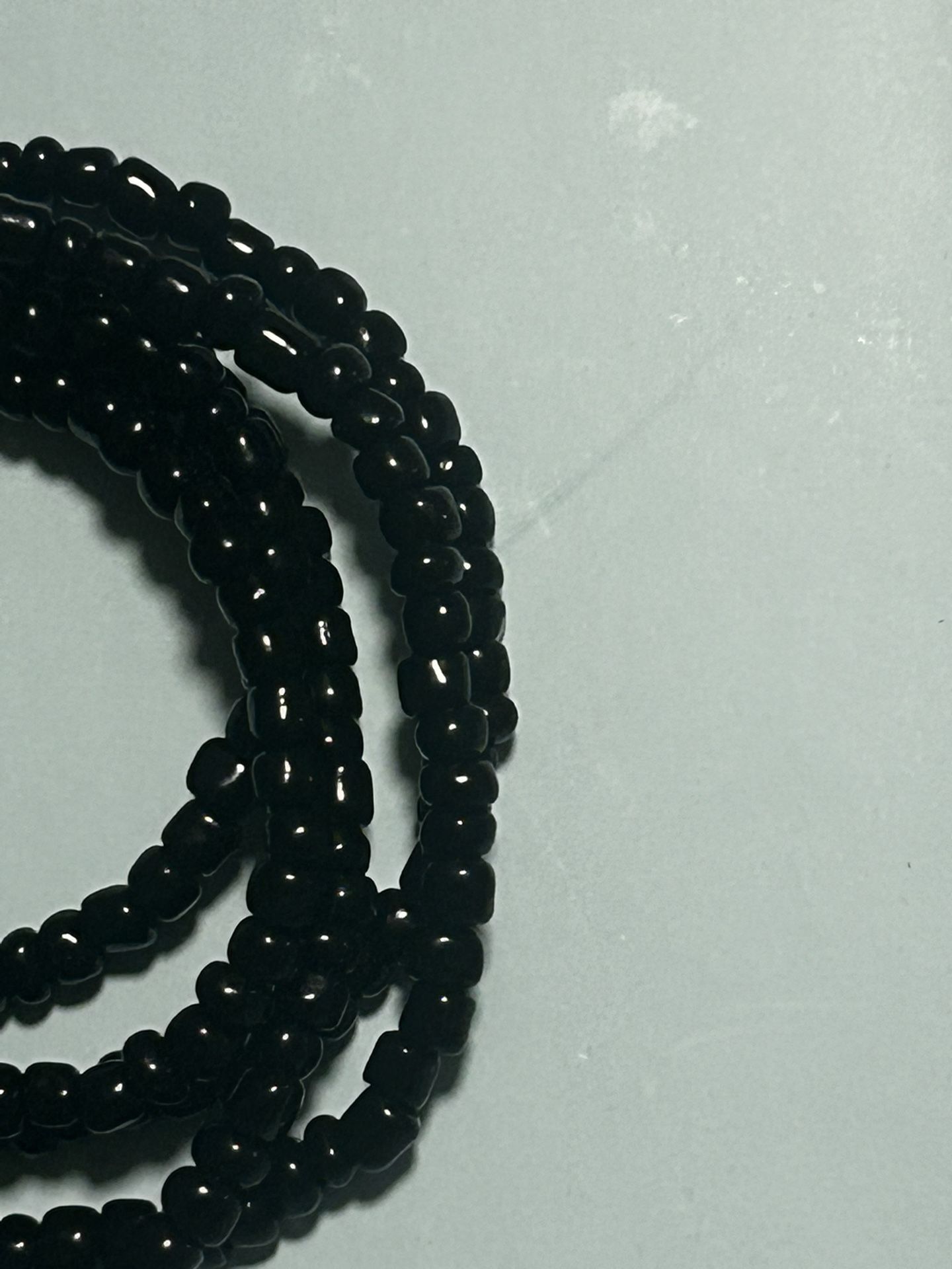 Eerie Black 🕷️