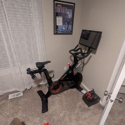 Peleton Bike With Starter Kit 