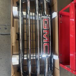 GMC chrome grill with Gmc emblem