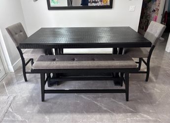 Hill Creek Rectangle Counter Height Dining Set x 2 Counter Height Bench’s x 2 Counter Height Stool’s