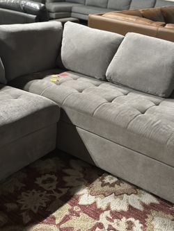Thomasville Miles Sectional Gray Fabric 