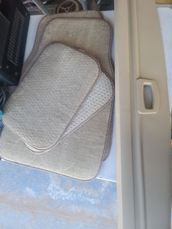 Mercedez Benz gl450 floor mats & back cover